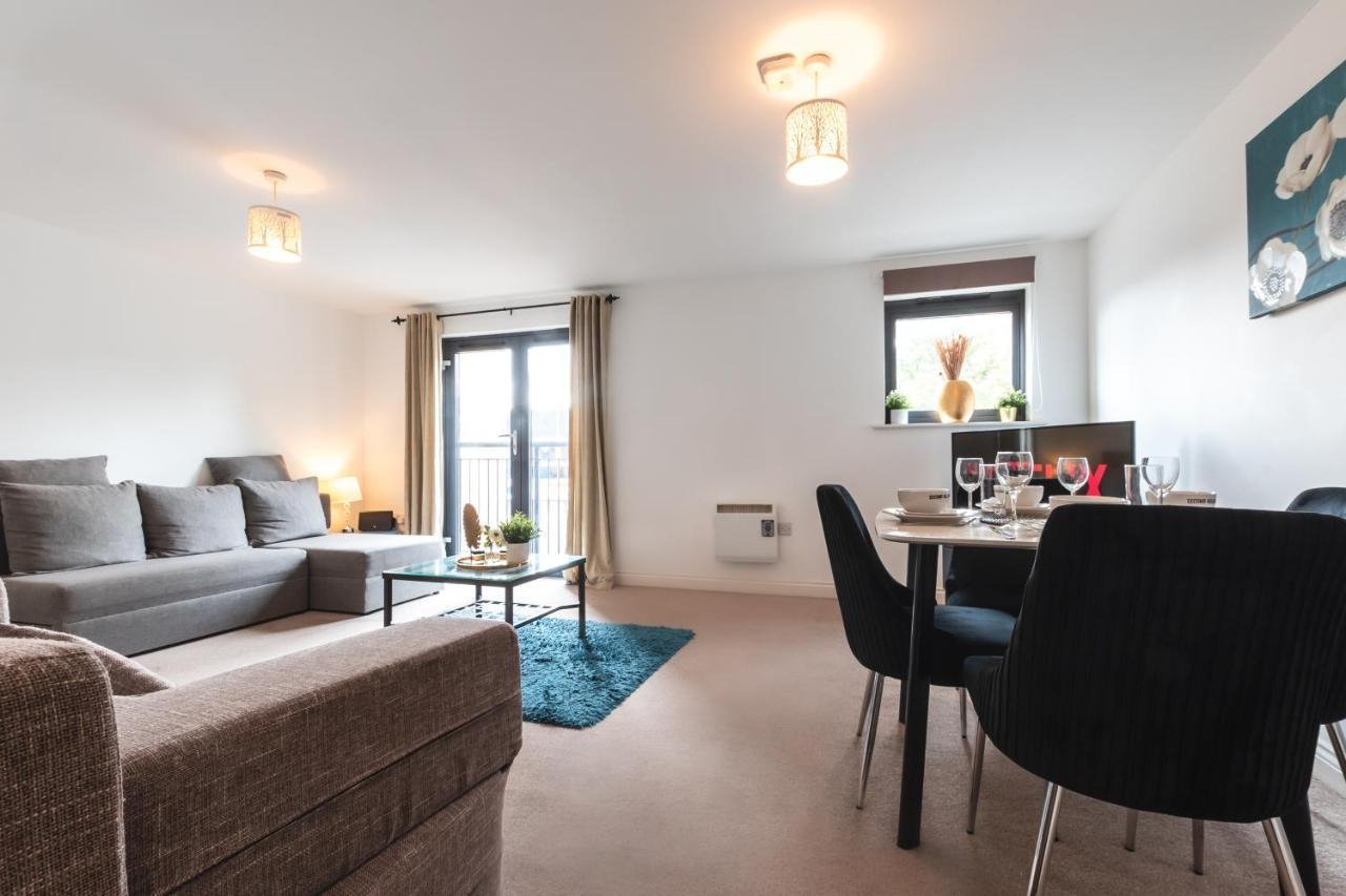 Best Price! Large Spacious 2 Bed Apartment - King Size Or Single Beds, Sofabeds, Smart Tvs, Free Parking Саутгемптон Экстерьер фото