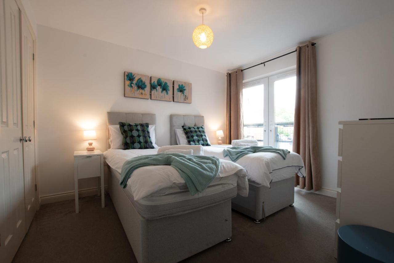 Best Price! Large Spacious 2 Bed Apartment - King Size Or Single Beds, Sofabeds, Smart Tvs, Free Parking Саутгемптон Экстерьер фото