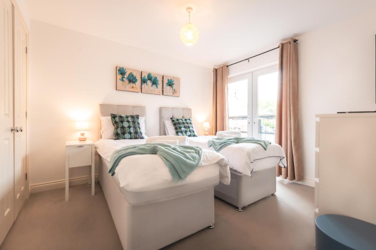 Best Price! Large Spacious 2 Bed Apartment - King Size Or Single Beds, Sofabeds, Smart Tvs, Free Parking Саутгемптон Экстерьер фото